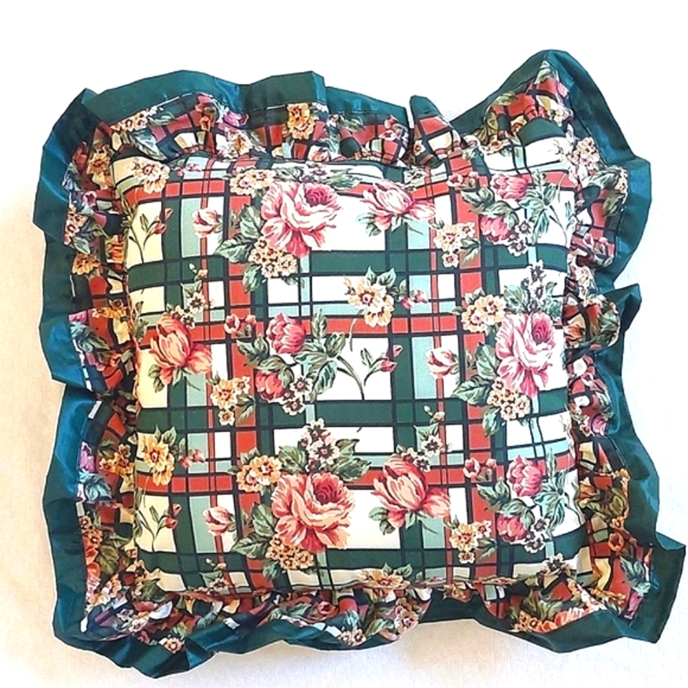 Arlee Home Fashions, Inc. Floral ACCENT pillow NWOT